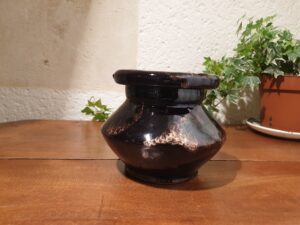 Cendrier ancien en céramique