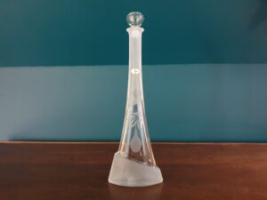 Bouteille en verre dépoli