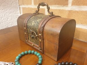 Boîte à bijoux cuir et bois