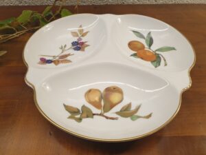 Plat de service Royal Worcester