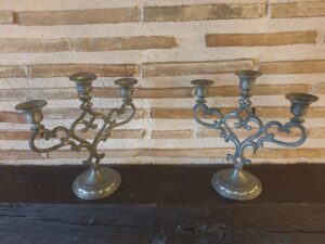 Chandeliers triples en étain