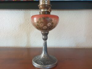 Lampe ancienne à pétrole